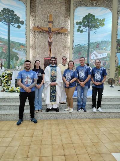 3º Dia da Novena reúne centenas de devotos no Santuário Nossa Senhora Aparecida Celebração foi presidida pelo Padre Aroldo Shinemann Filho e marcada por fé